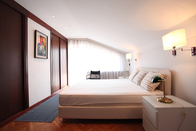 Rebar, Laščina, 240m²