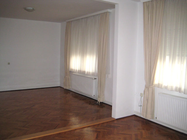 Bukovačka cesta, Bukovac, 360m²