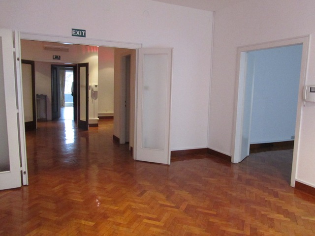Kneza Borne, Center, 130m²