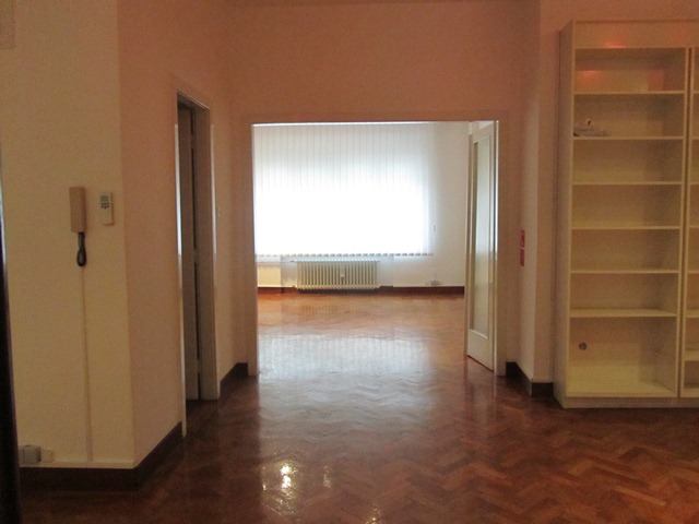 Kneza Borne, Center, 130m²