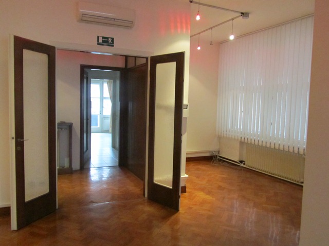 Kneza Borne, Center, 130m²