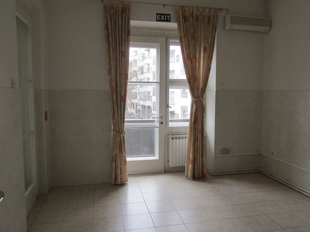 Kneza Borne, Center, 130m²