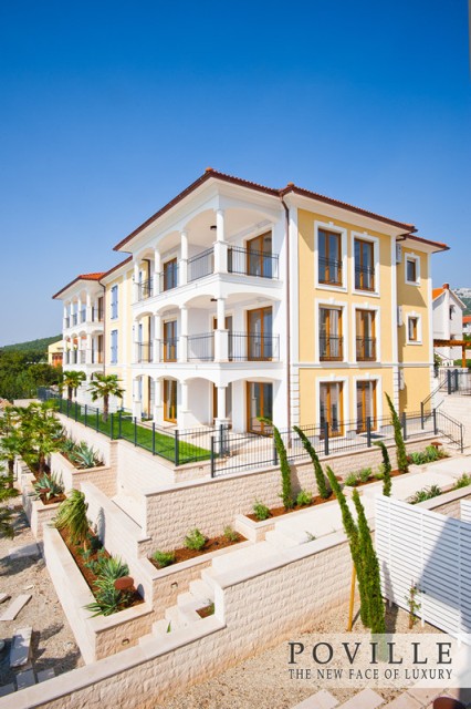 Novi Vinodolski (Povile), luksuzno apartmansko naselje (prvi red uz more), Kvarner, 1828m²