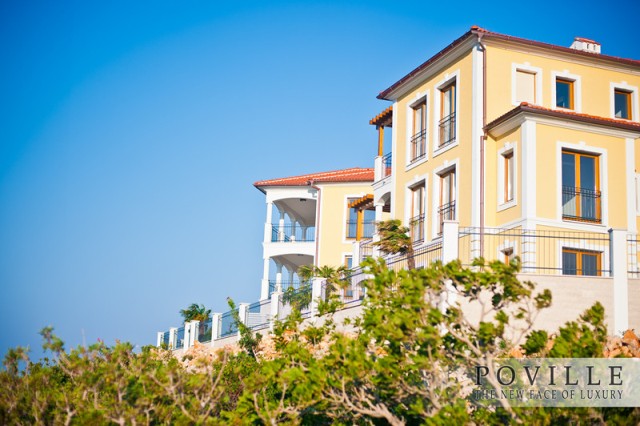 Novi Vinodolski (Povile), luksuzno apartmansko naselje (prvi red uz more), Kvarner, 1828m²