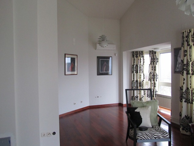 Vrhovec, Vrhovec, 270m²