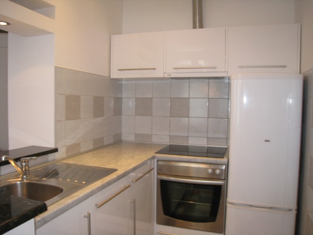 Trg žrtava fašizma, Center, 100m²