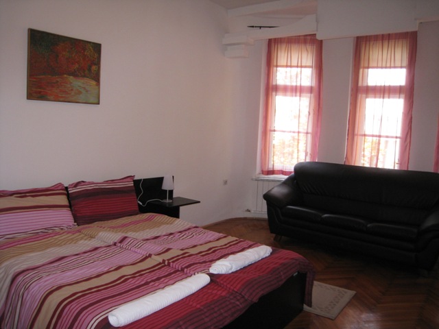 Trg žrtava fašizma, Center, 100m²