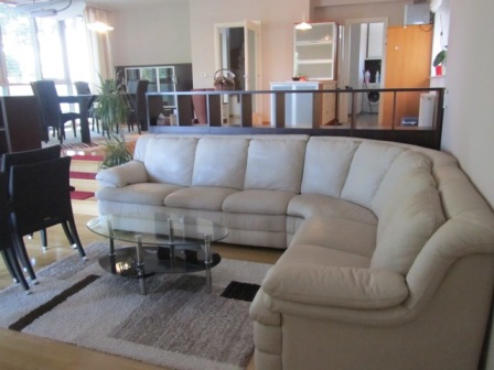 Vrhovec, Vrhovec, 220m²