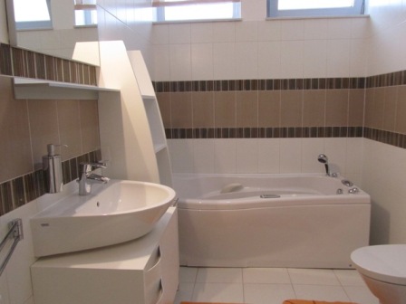 Vrhovec, Vrhovec, 220m²