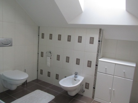 Vrhovec, Vrhovec, 220m²