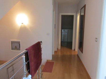 Vrhovec, Vrhovec, 220m²