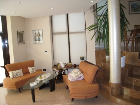 Gračanska cesta, Gračani, 290m²