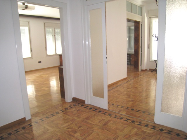 Petrićeva, Center, 178m²