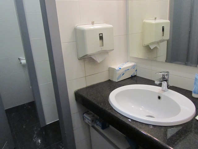 Radnička cesta, Zavrtnica, 255m²