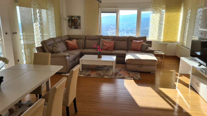 Kulmerska, Šestine, 174m²