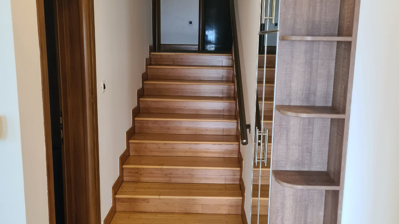 Kulmerska, Šestine, 174m²