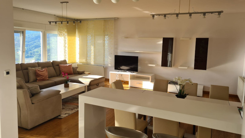 Kulmerska, Šestine, 174m²