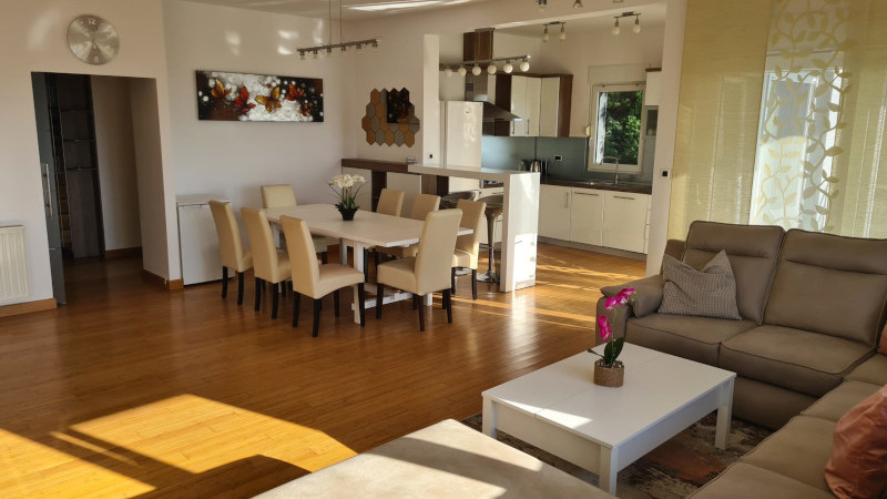 Kulmerska, Šestine, 174m²