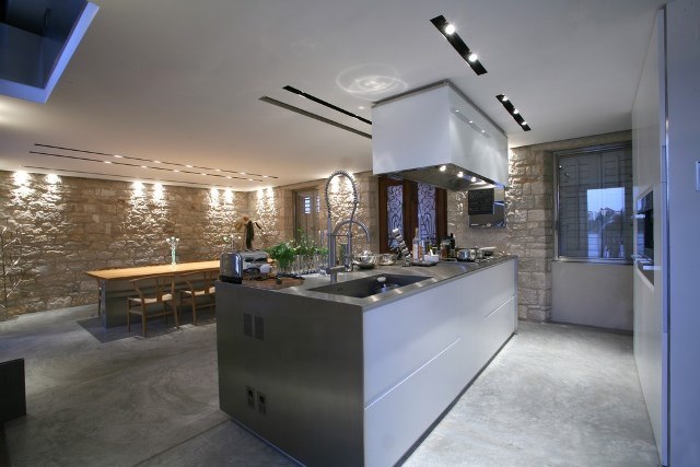 Rovinj (centar), novoadaptirana kamena kuća uz more, Istra, 350m²