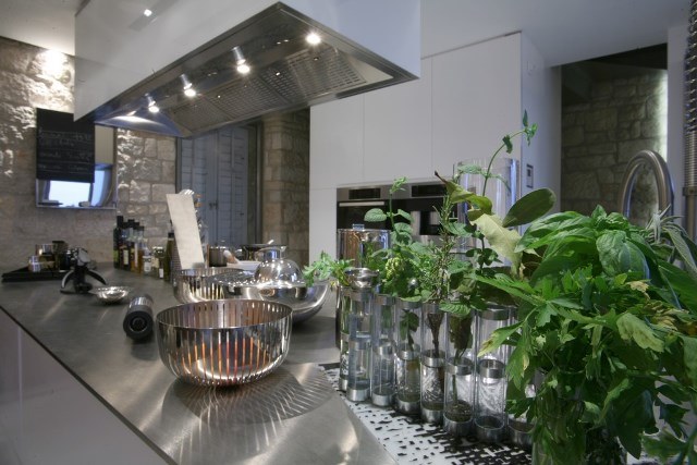 Rovinj (centar), novoadaptirana kamena kuća uz more, Istra, 350m²