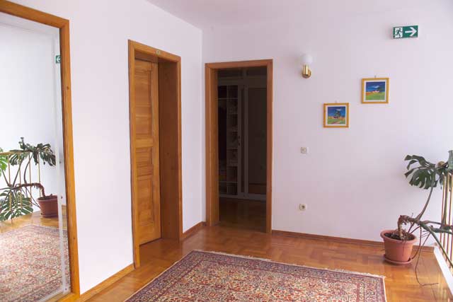 Vijenac, Tuškanac, 572m²
