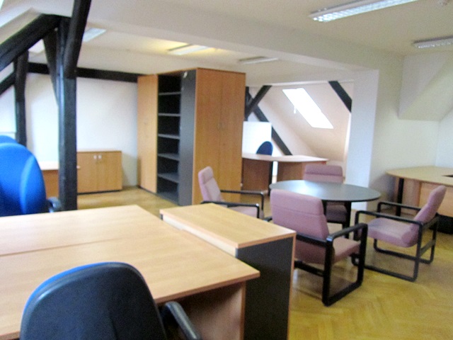 Trg žrtava fašizma, Centar, 220m²