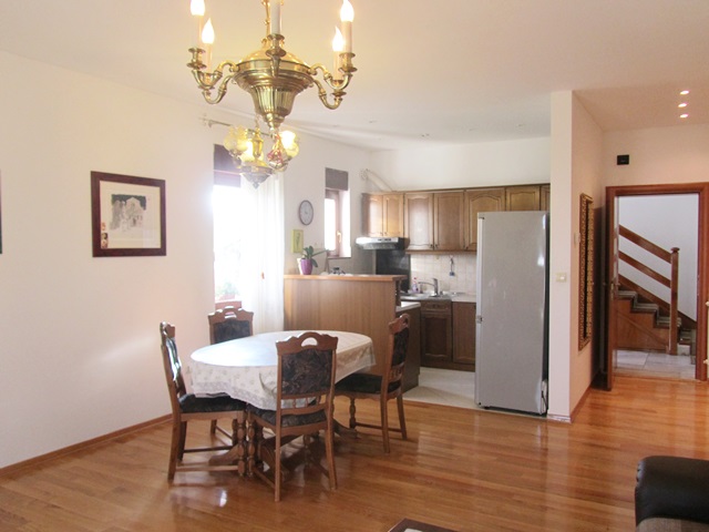 Vinogradi, Vrhovec, 100m²