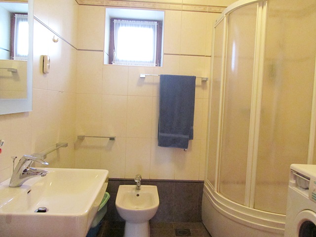 Vinogradi, Vrhovec, 100m²