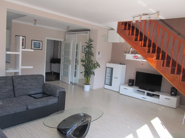 Šercerova, Vrhovec, 120m²