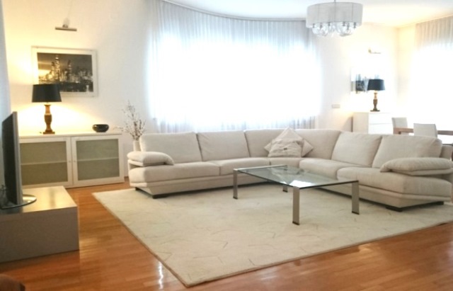 Durmitorska, Mlinovi, 150m²