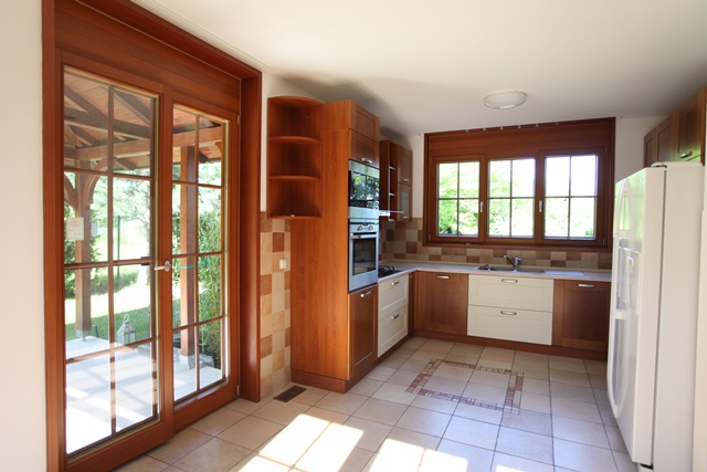 Kameniti stol, Remete, 320m²