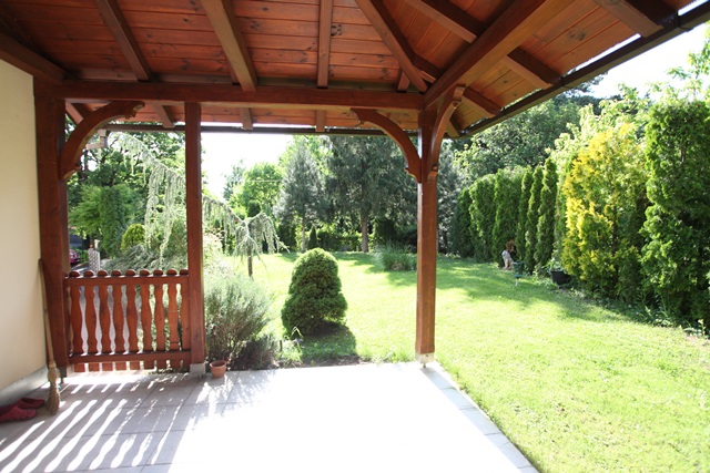 Kameniti stol, Remete, 320m²