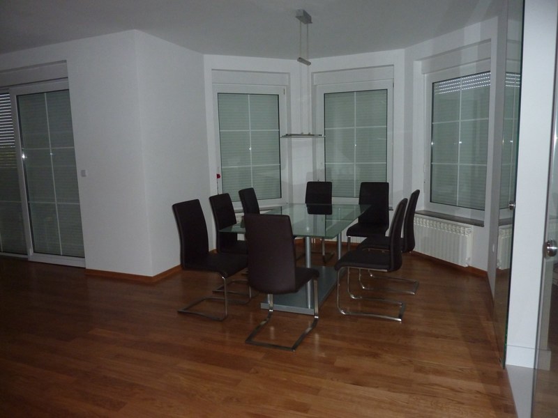 Mlinovi, Mlinovi, 450m²