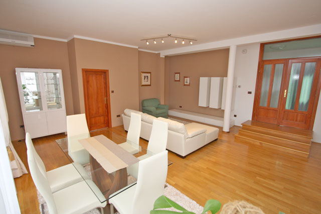 Pantovčak, Pantovčak, 400m²