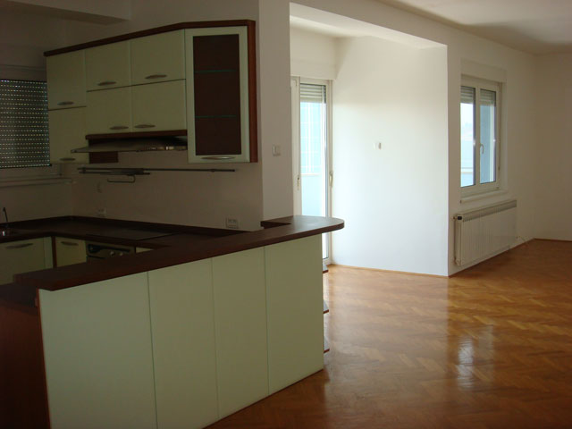 Kameniti stol, Remete, 108m²