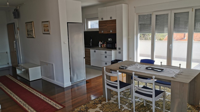 Kameniti stol, Remete, 120m²