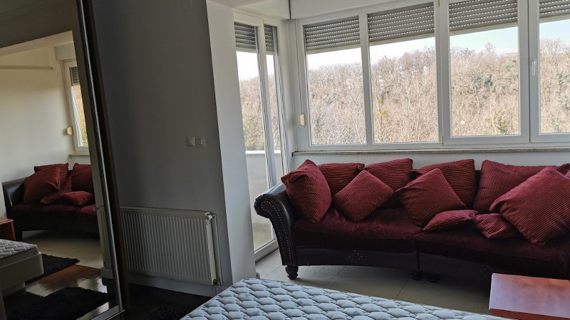 Kameniti stol, Remete, 120m²