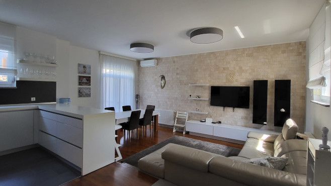 Bukovac, Bukovac, 200m²