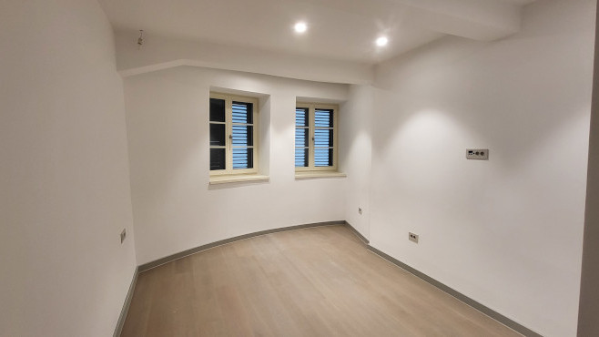 Vladimira Nazora, Tuškanac, 177m²