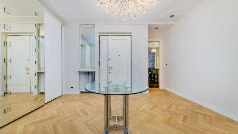 Trg bana Jelačića, Centar, 160m²