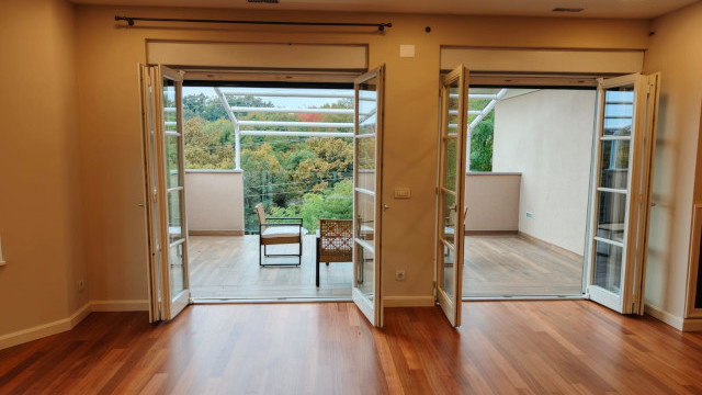 Kameniti stol, Remete, 198m²