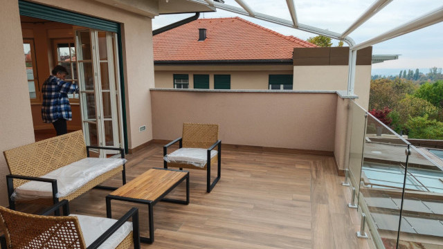 Kameniti stol, Remete, 198m²