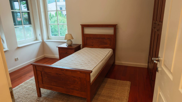 Kameniti stol, Remete, 198m²