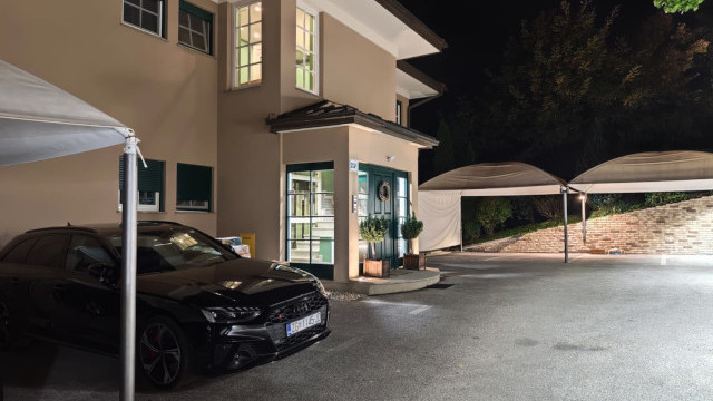 Kameniti stol, Remete, 198m²