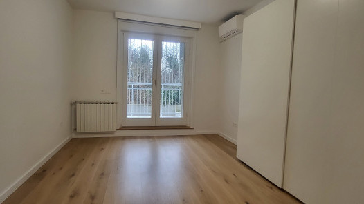 Tuškanac, Tuškanac, 220m&sup2;