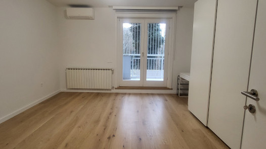 Tuškanac, Tuškanac, 220m&sup2;