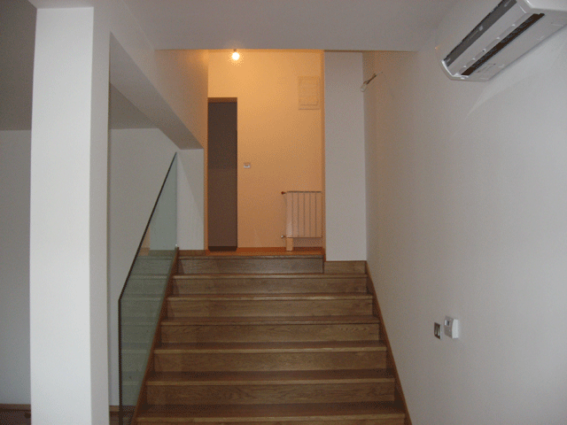 Šercerova, Vrhovec, 202m²